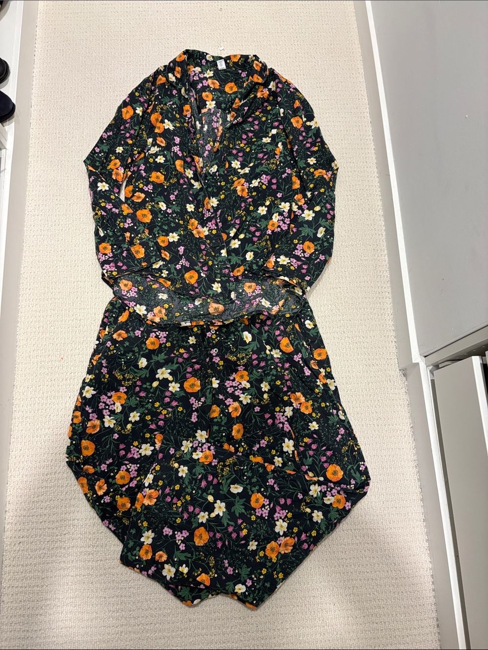 Old Navy Black Floral Pajama Set long sleeves / pants